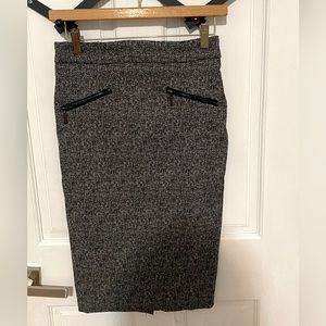 Jasmine and Giuliana tweed penicil skirt